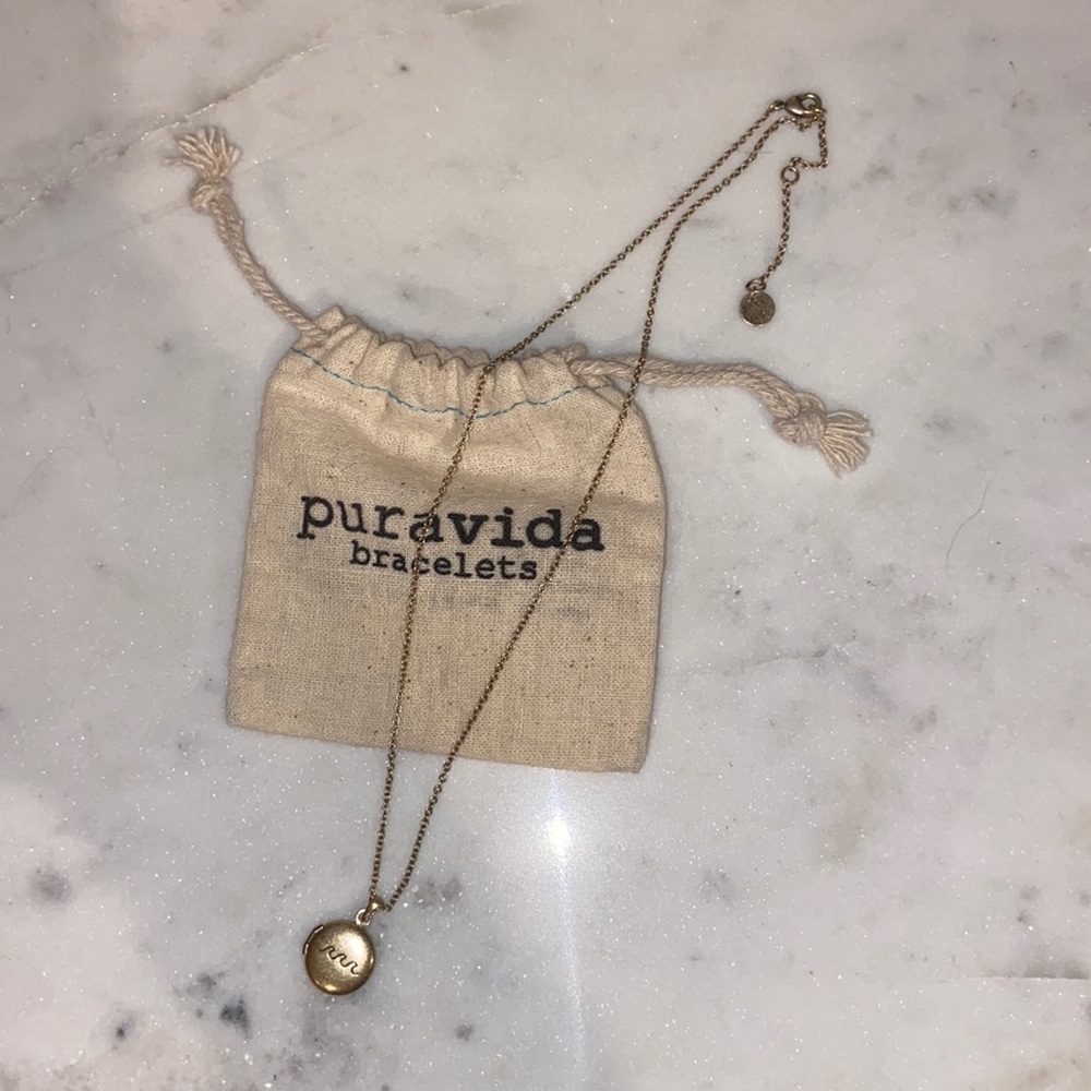 Gold Pura Vida locket, worn once!